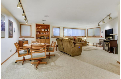 7437 Cedar Creek Trail, Madison, WI 53717