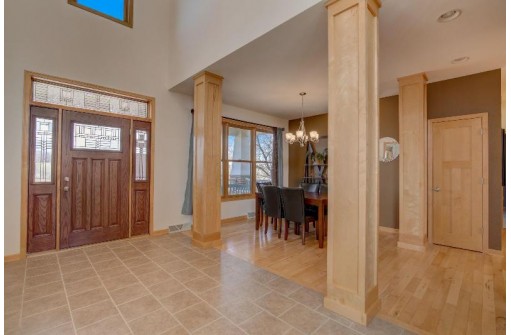 619 N Meadowbrook Lane, Waunakee, WI 53597