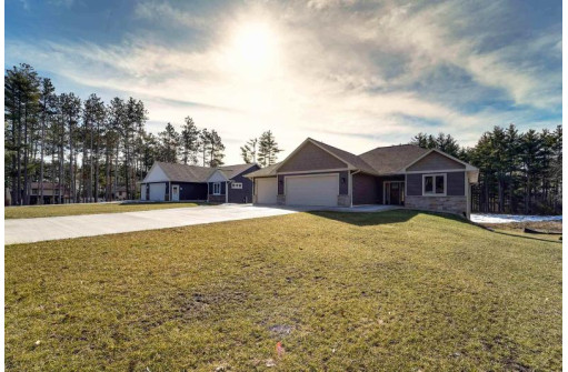 808 Pine Circle, Portage, WI 53901