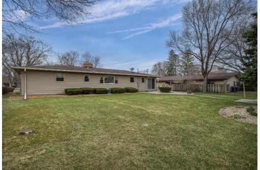 37 S Lexington Drive, Janesville, WI 53545