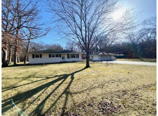 1019 W Sunny Lane Janesville, WI 53546