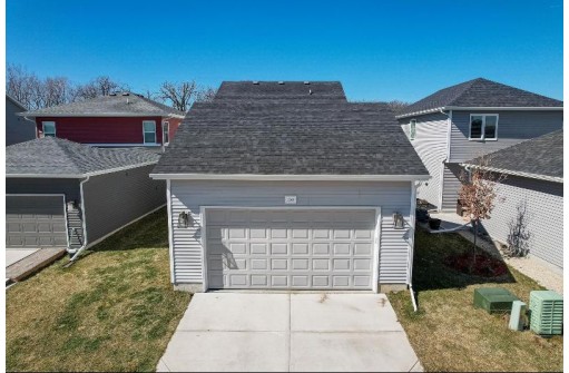 1245 Twisted Branch Way, Sun Prairie, WI 53590