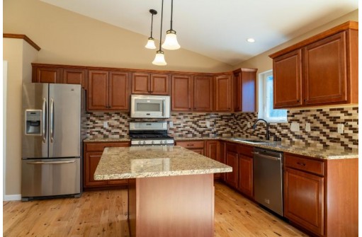 9509 Silverstone Lane, Verona, WI 53593