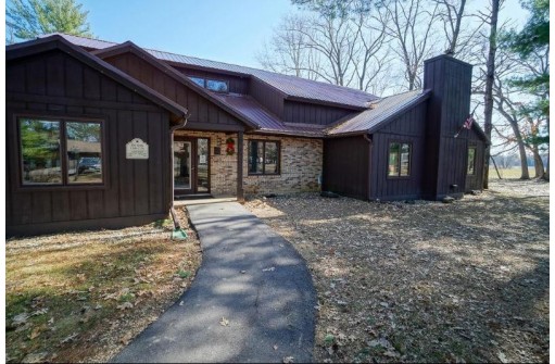 9 Cedar Trail, Wisconsin Dells, WI 53965