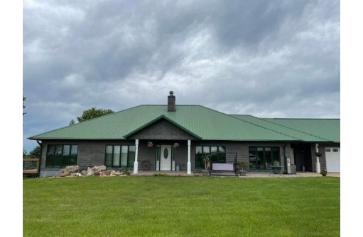 4738 Green River Road, Fennimore, WI 53809