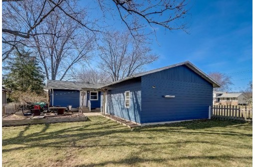 1 Crystal Lane, Madison, WI 53714