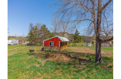 W5880 Bend Road, Princeton, WI 54968