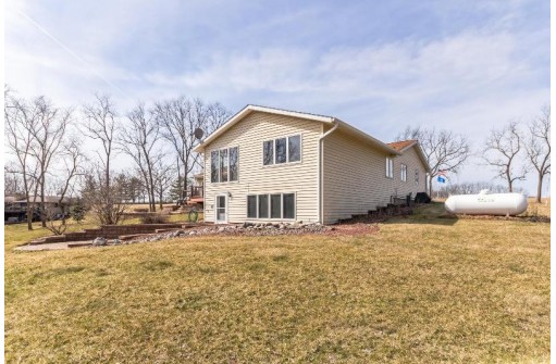 3731 Wilson Road, Dodgeville, WI 53533