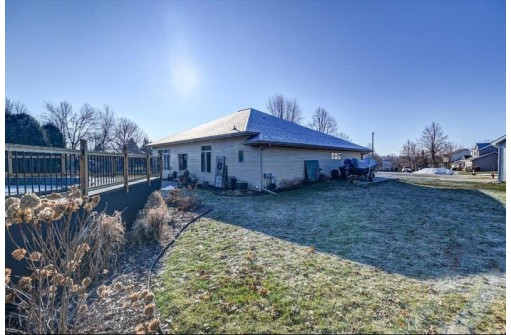 501 Prairieview Court, DeForest, WI 53532