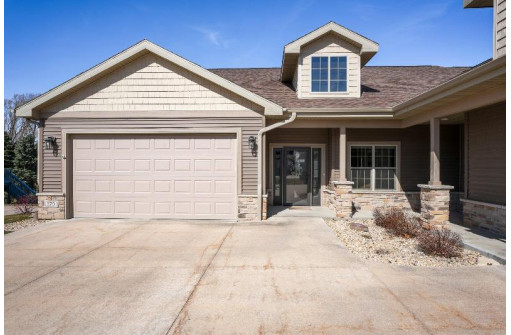 270 Eagle Drive, Oregon, WI 53575