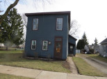 2106 Ashland Street Oshkosh, WI 54901