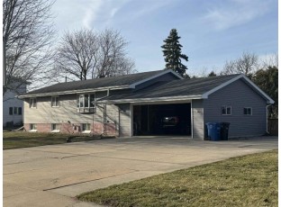 1558 W 9th Avenue Oshkosh, WI 54902