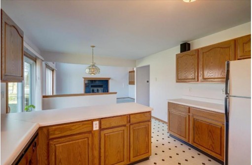 6302 Hartford Drive, Madison, WI 53719