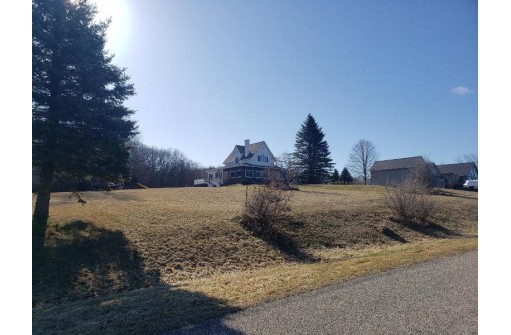 S1222 Remington Drive, La Valle, WI 53941