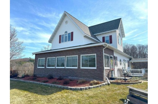 S1222 Remington Drive, La Valle, WI 53941