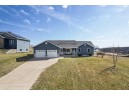 313 Diamond Oaks Drive, Dodgeville, WI 53533