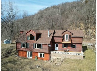 205 Carriage Drive Chaseburg, WI 54621