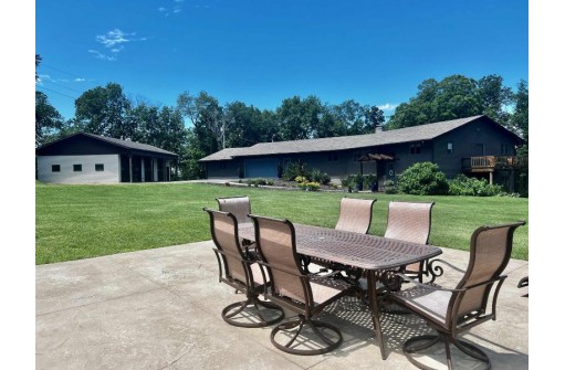 27105 Maple Ridge Lane, Richland Center, WI 53581