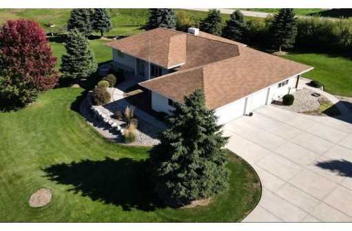 7369 Springhelt Drive, Dane, WI 53529