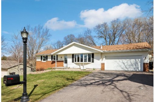 617 Chokecherry Trail, DeForest, WI 53532