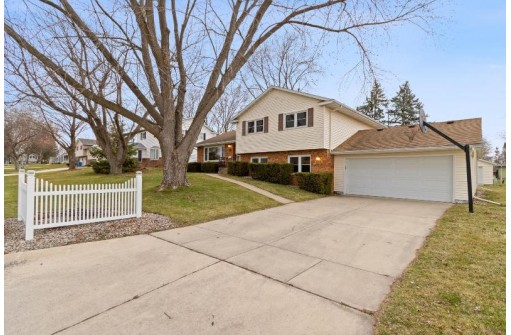 503 8th Street, Waunakee, WI 53597