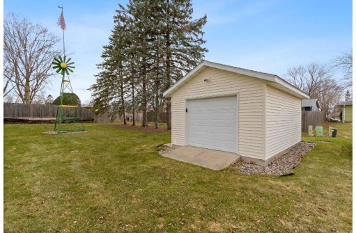 503 8th Street, Waunakee, WI 53597