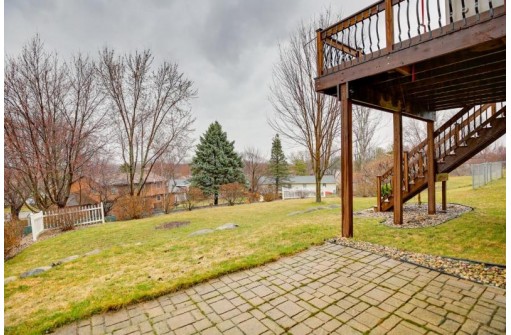 418 Old Indian Trail, DeForest, WI 53532