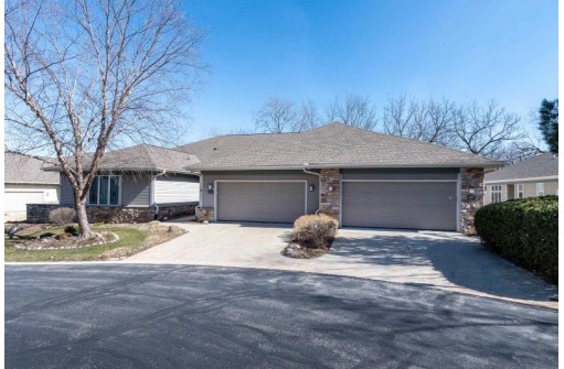 3207 Conservancy Lane, Middleton, WI 53562