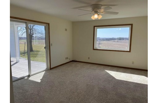 1261 County Road Z, Mount Horeb, WI 53572