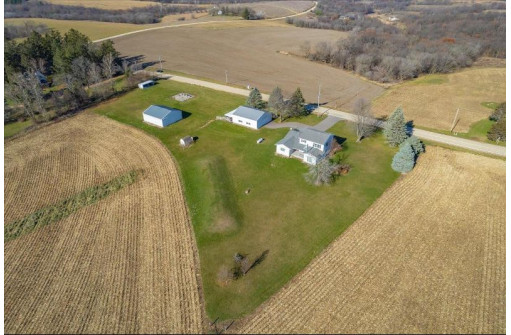 1261 County Road Z, Mount Horeb, WI 53572