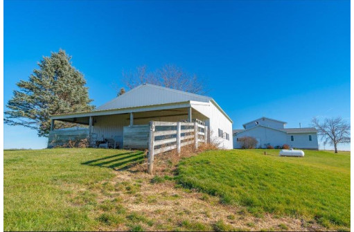 1261 County Road Z, Mount Horeb, WI 53572