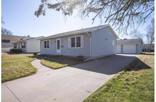 735 Camp Street, Platteville, WI 53818