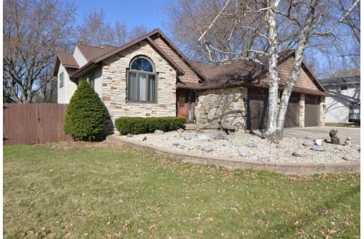 630 Pony Lane, Sun Prairie, WI 53590