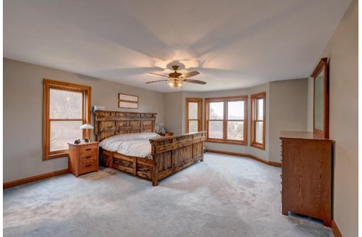 1730 Lewis Road, Mount Horeb, WI 53572