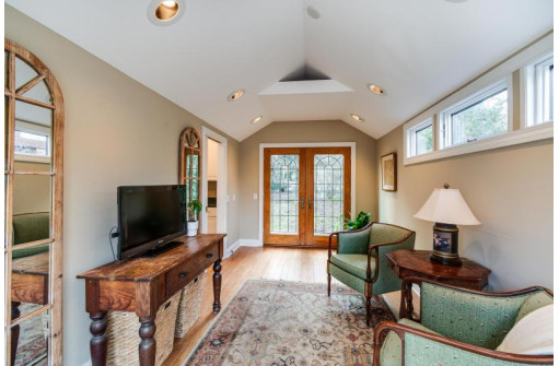 3405 Crestwood Drive, Madison, WI 53705