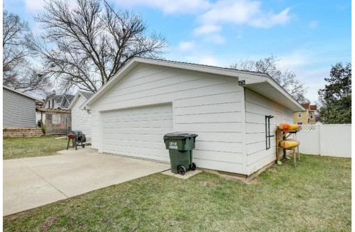 407 E Conant Street, Portage, WI 53901