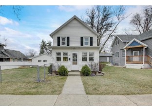 407 E Conant Street Portage, WI 53901