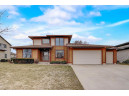 511 S Meadowbrook Lane, Waunakee, WI 53597