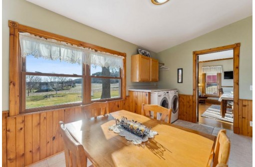 E6393 Ski Hill Road, Reedsburg, WI 53959