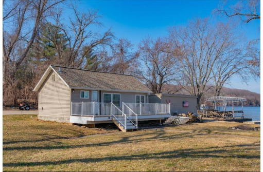 N3755 Tipperary Road, Poynette, WI 53955