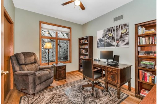 35 Deer Point Trail, Madison, WI 53719