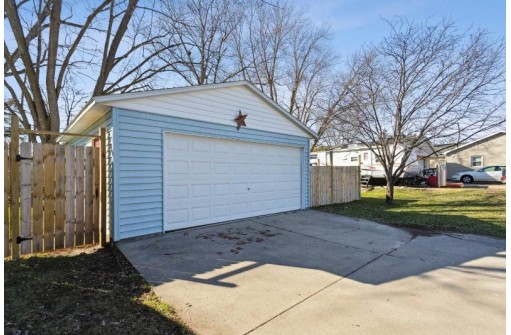 1722 S Marion Avenue, Janesville, WI 53546