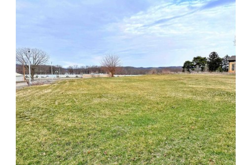 601 S Beaumont Lot 6 Road, Prairie Du Chien, WI 53821