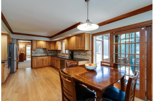 5898 Timber Ridge Trail, Fitchburg, WI 53711