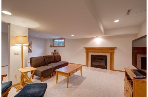 1234 Meadowlark Drive, Sun Prairie, WI 53590