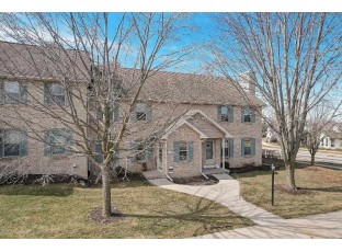 105 Fairview Way Waunakee, WI 53597