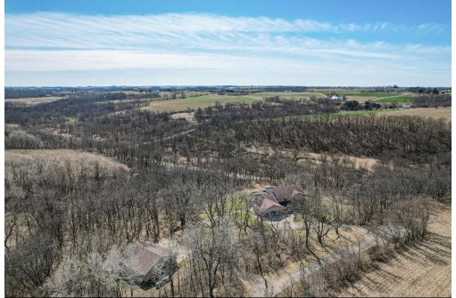 2235 County Road Jg, Mount Horeb, WI 53572