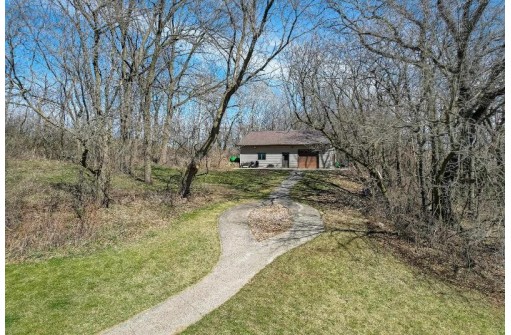 2235 County Road Jg, Mount Horeb, WI 53572