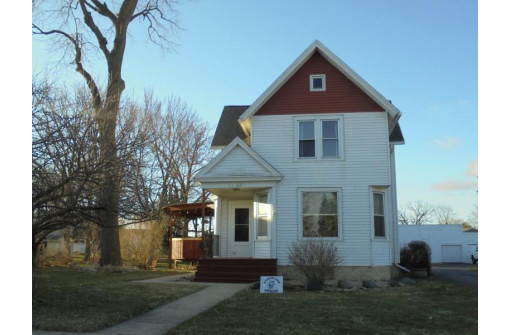 312 E Center Street, Juneau, WI 53039