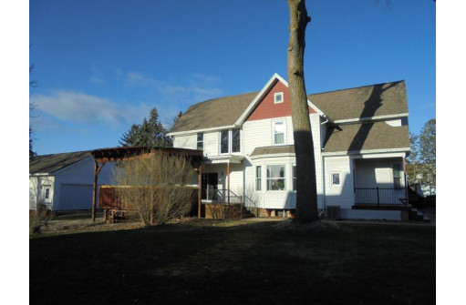 312 E Center Street, Juneau, WI 53039